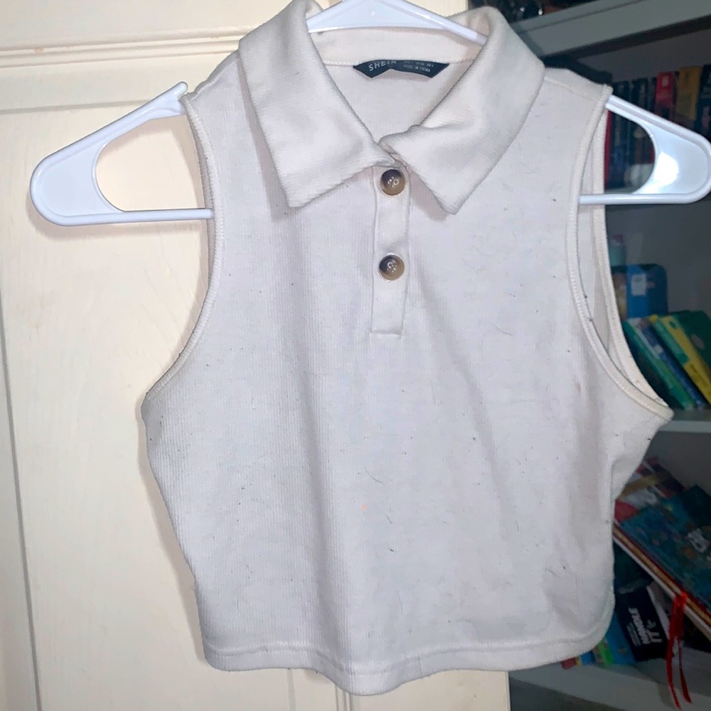 🤍White Sleeveless Collared Crop Top🤍